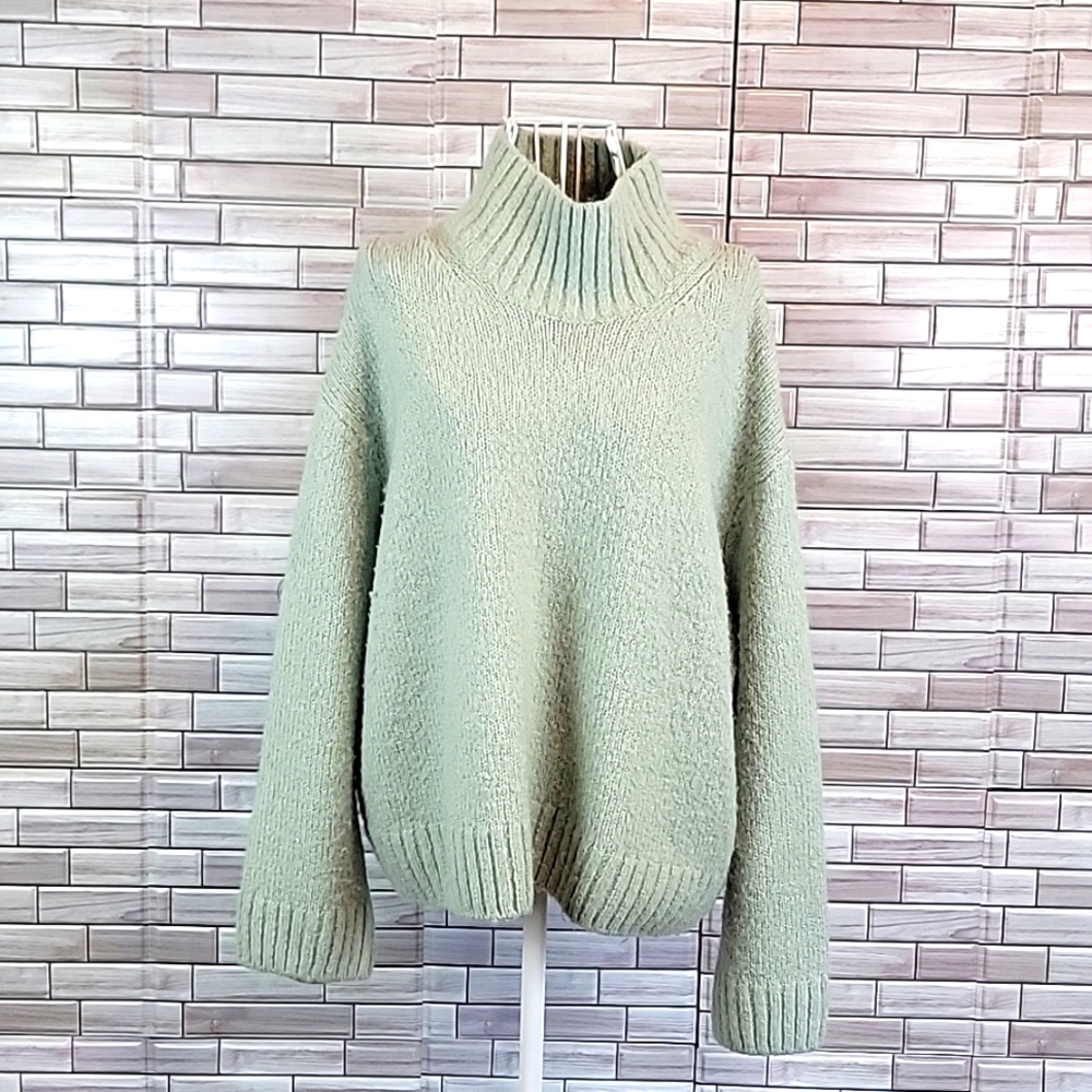 H&M pullover sweater Size L